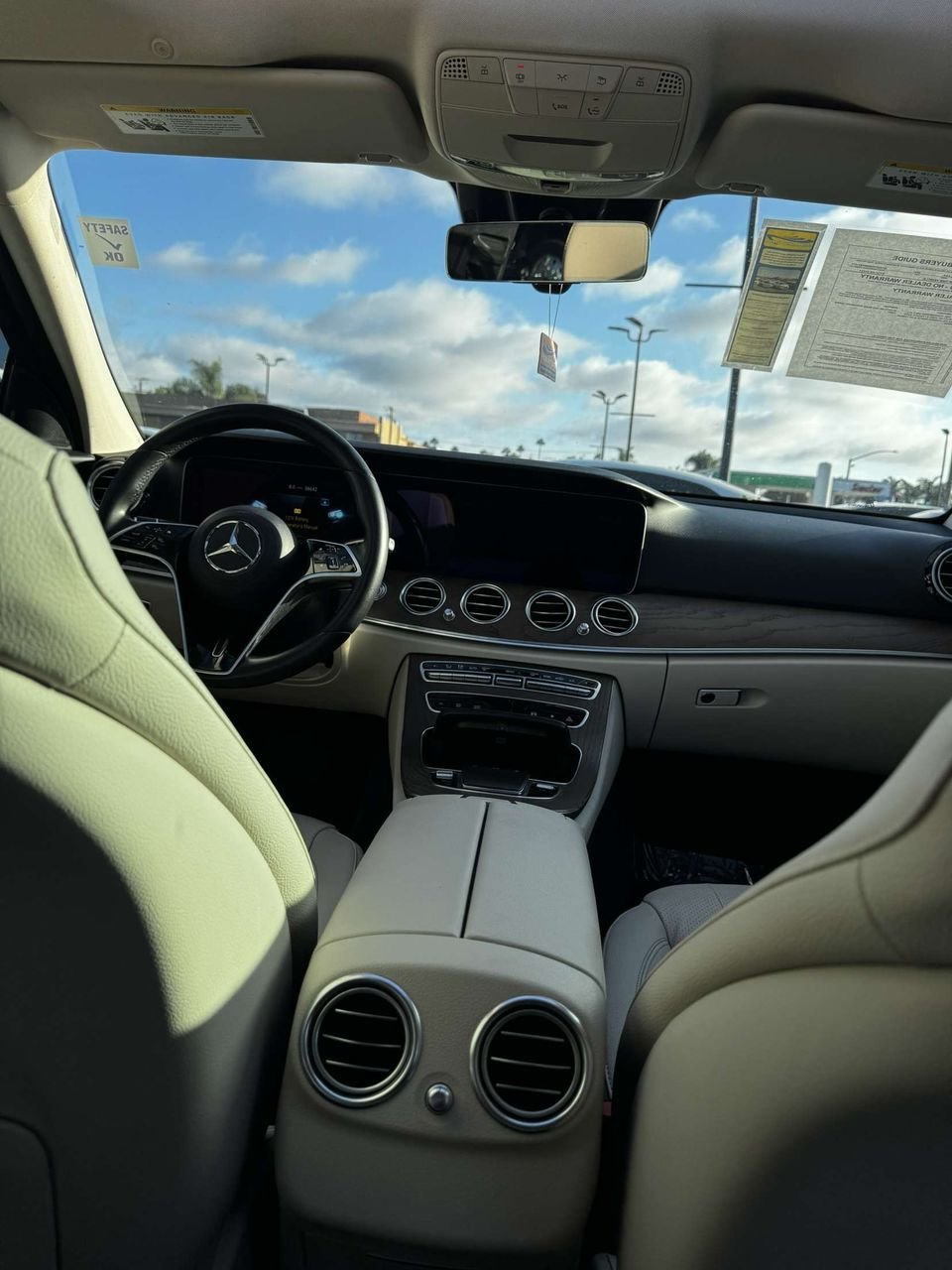 
								Mercedes Benz E350 4Matic full									