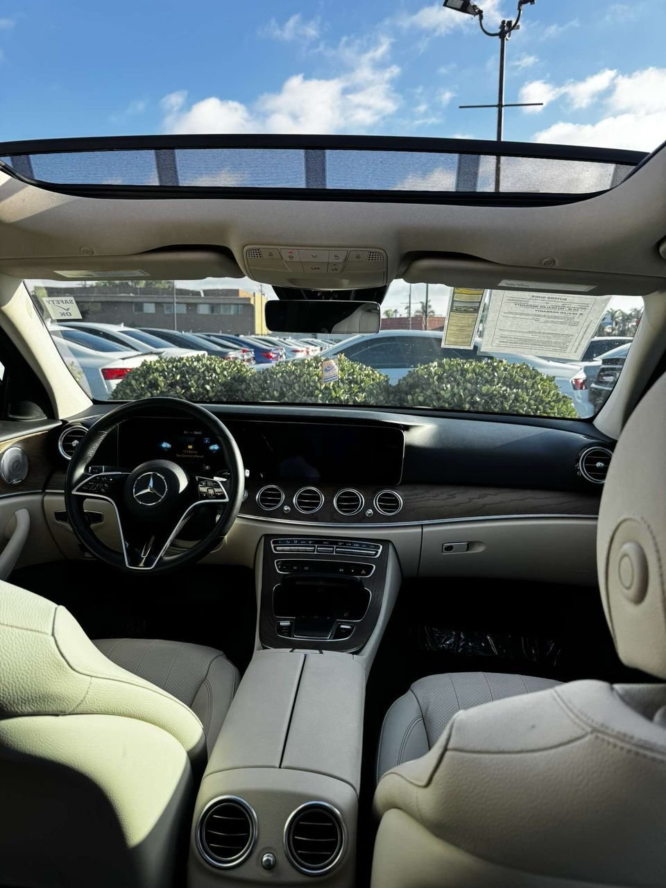 
								Mercedes Benz E350 4Matic full									