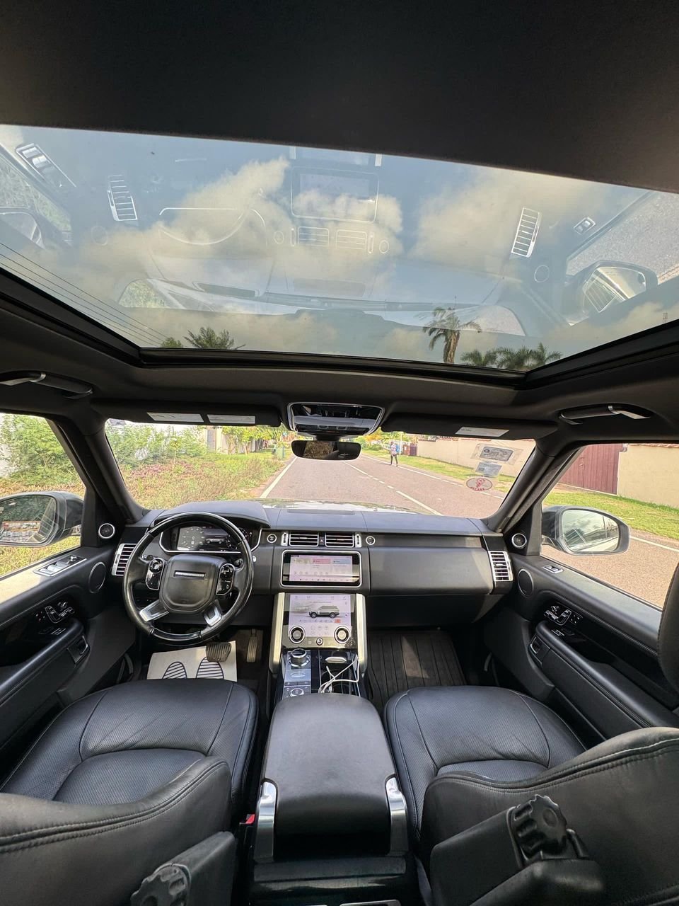 
								Range Rover Vogue full									