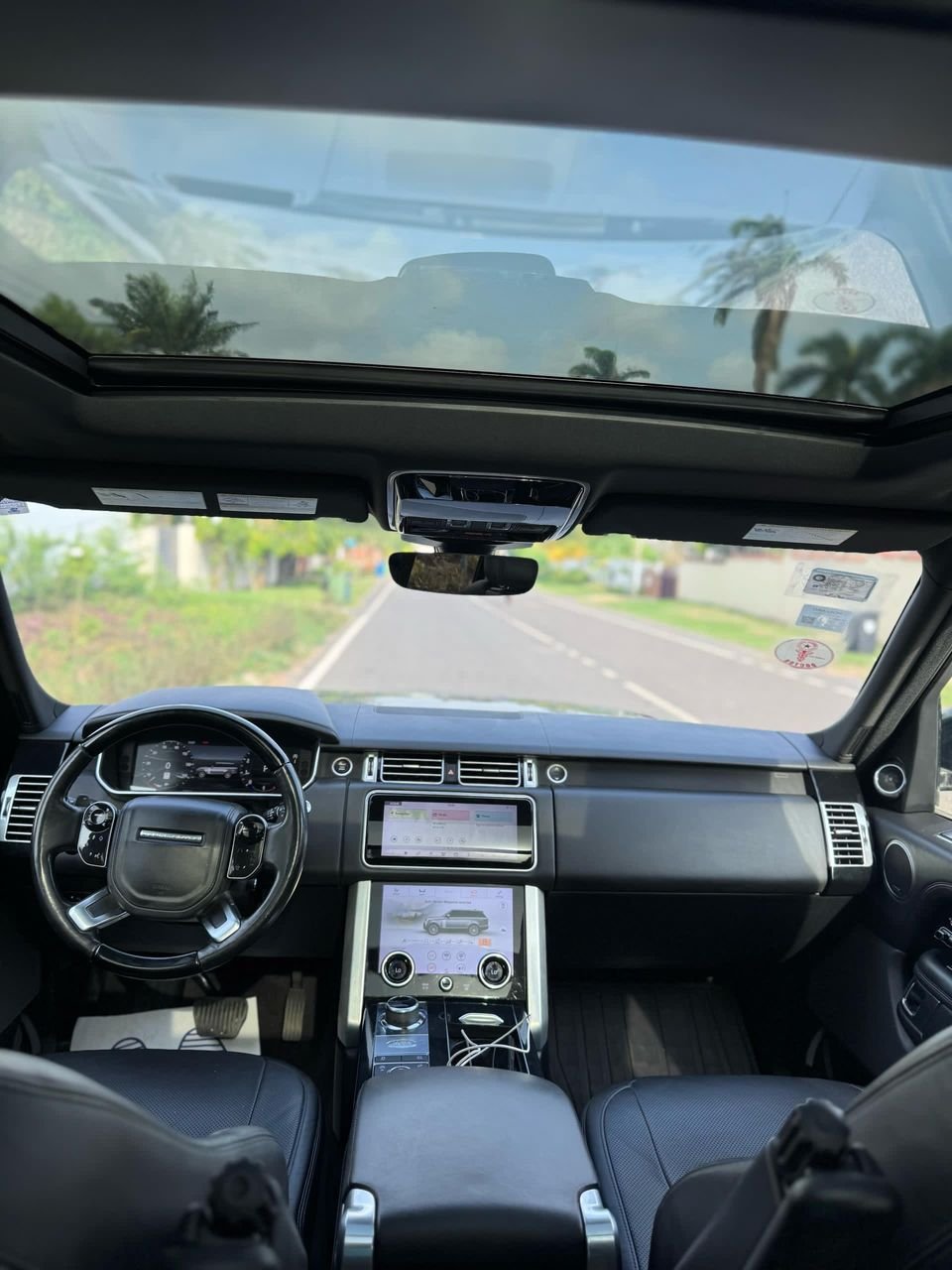 
								Range Rover Vogue full									