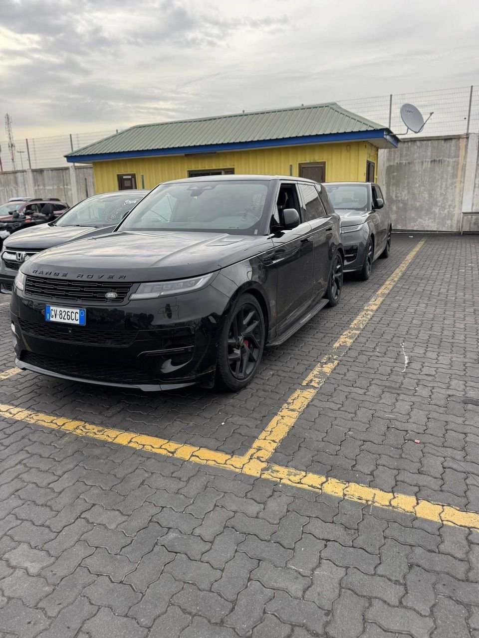 
								Range Rover Sport full									
