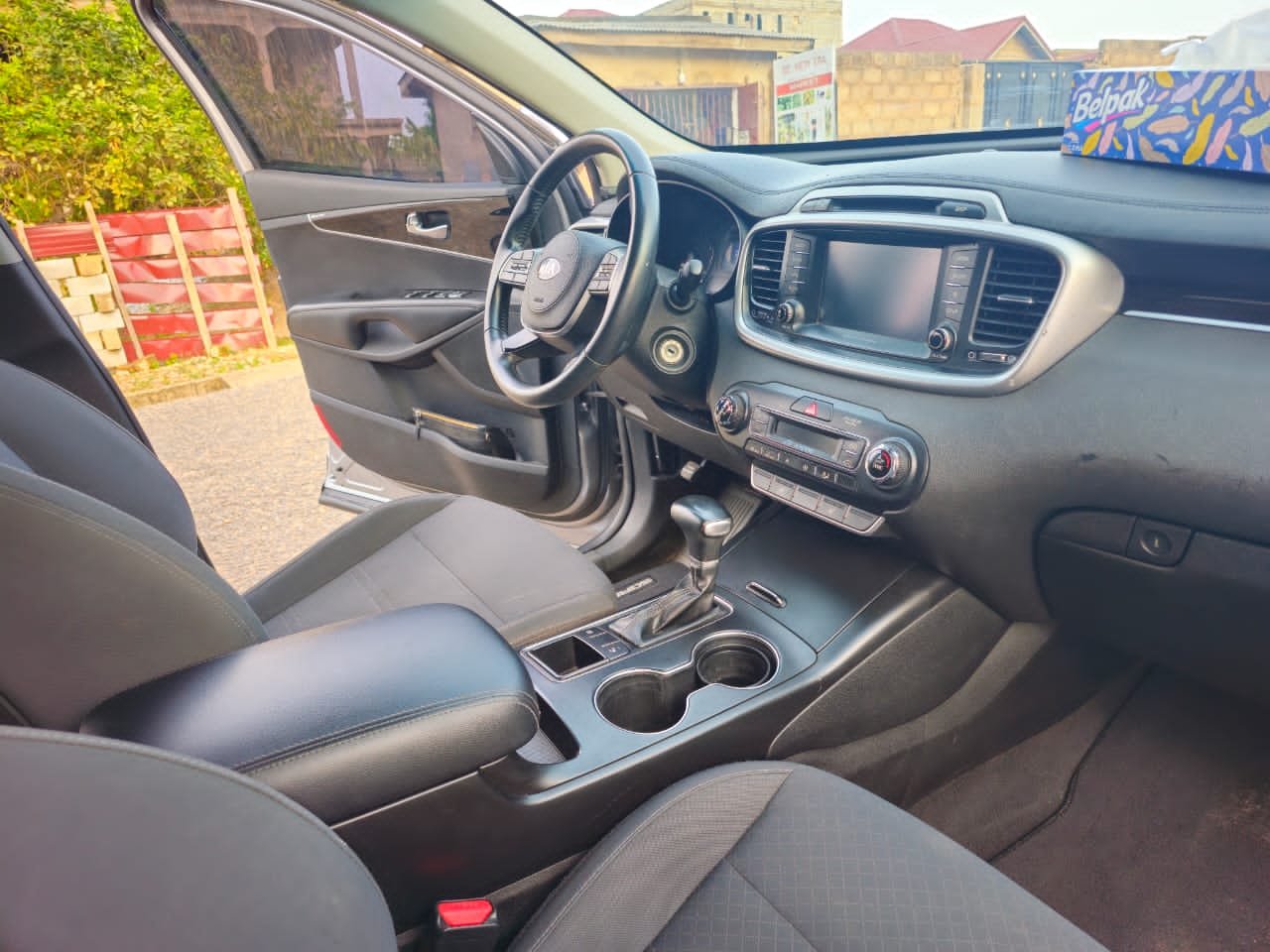 
								Kia Sorento LX FWD 2019 full									