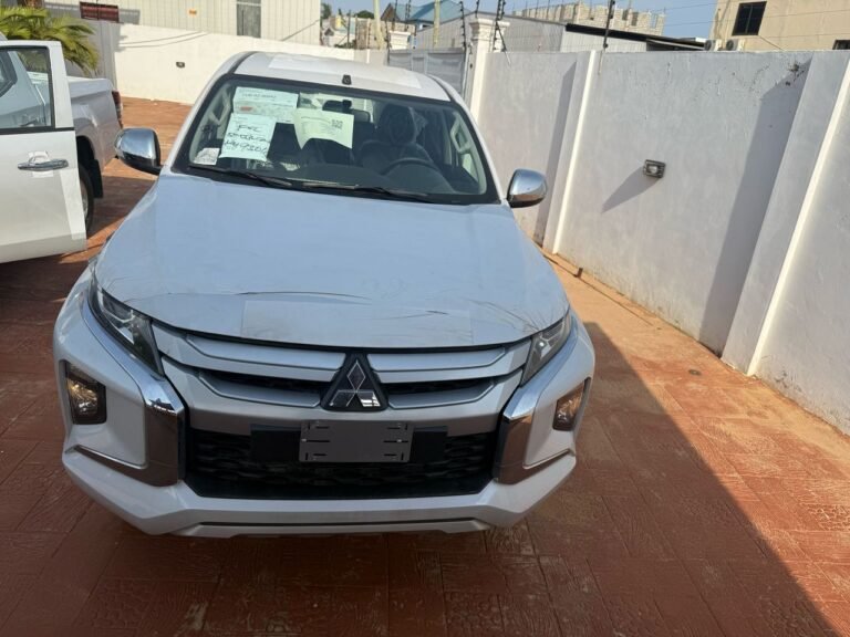 Mitsubishi L200 pickup